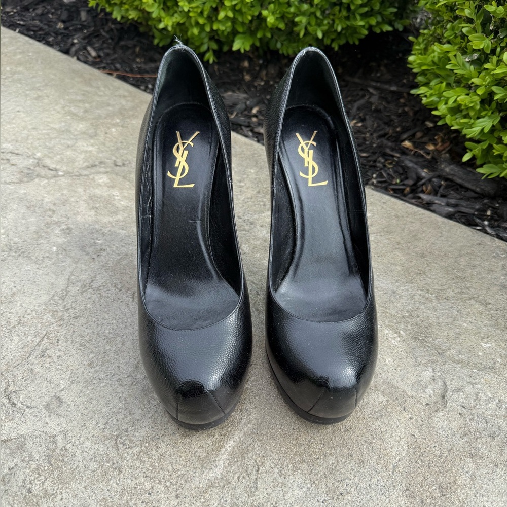 Yves Saint Laurent Classic Black Heels